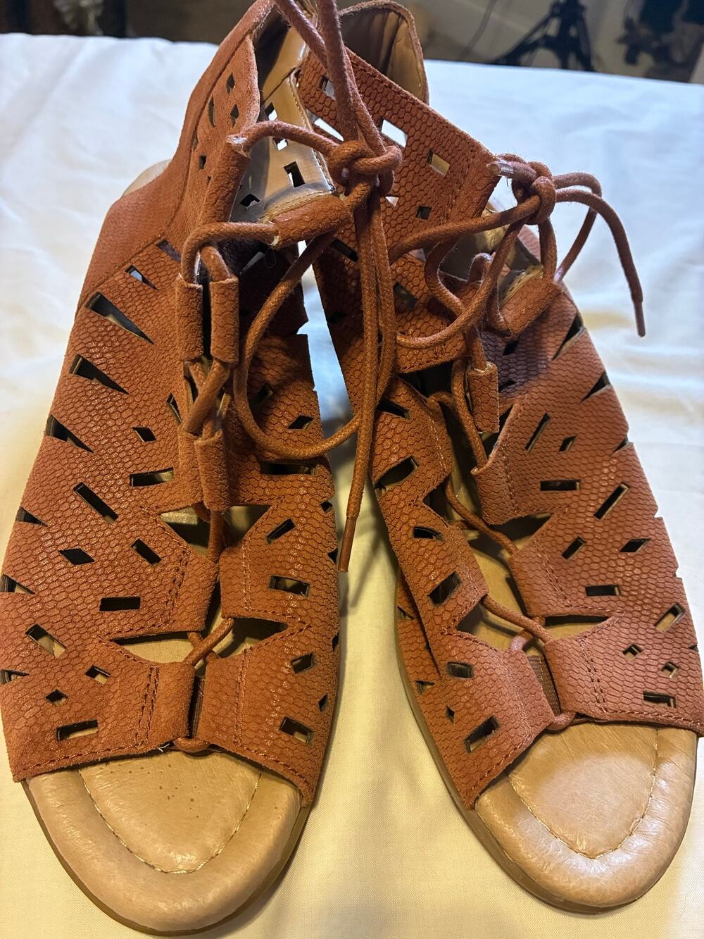 Earth Origins Lethia Leather Wedge Sandals Size 9M Cognac Orange Lace Up Comfort